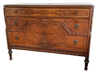 Lot 059
Early 20th C. Dresser