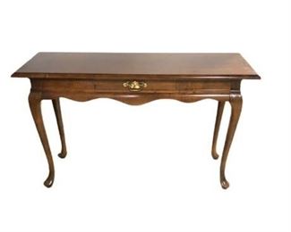 Lot 278-1
Mersman Queen Anne Style Console Sofa Table