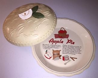Covered Apple Pie Plate