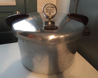 Presto Pressure Cooker 