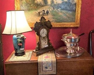 Another wonderful antique drop leaf table