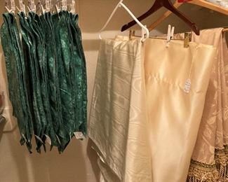 Runners and tablecloths