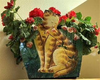 Cat planter