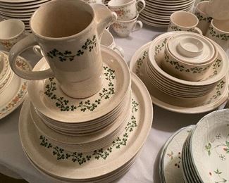 Brendan Erin stone "Shamrock" china 42 pcs