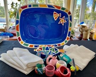 Lot 3215. $45.00 Cute, vintage, Clay Art of California fish chip and dip set. Chip bowl is 16.5" diam and the cute dip bowl is 5" across.  Add in 8 adorable tropical napkin rings and 8 cloth napkins.	 