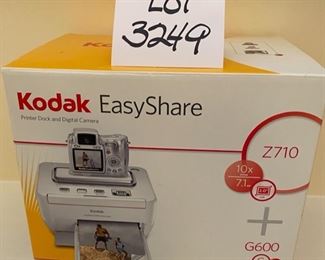 Lot 3249. Kodak Easy Share Printer Dock and Digital Camera. G600+Z710