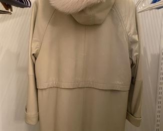 Lot 3256A $150.00 Gorgeous Tibor Leathers Cream Color Buttery Leather 3/4 Length Coat with zipout lining (3 Seasons) and Rabbit Fur Hood.  Size Medium. 	