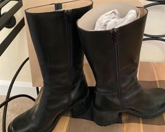 Lot 3257C.$125.00 J. Crew Boots, size 7M touring boot.  Original Box