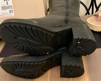 Lot 3257C.$125.00 J. Crew Boots, size 7M touring boot.  Original Box