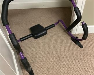 Lot 3285. $15.00 Abs Trainer.  Get Abs of Steel Using this!!