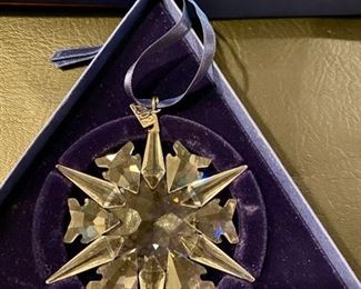 Lot 3311H.   $90.00.  Swarovski 2002, Crystal Snowflake Ornament	