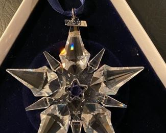 Lot 3311G.  $125.00.  Swarovski 2001, Crystal Snowflake Ornament	