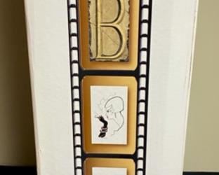 Lot 3330 $75.00	Rojaus Grapevine Decanter WineDown Accessories.  Great gift for Wine Lovers. Never Used.