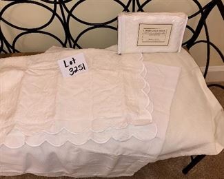 Lot 3251B.  $24.00 'Waverly Garden Room'  full size sheet set, 1 ea fitted and flat sheet and 1 pillow case.  2 King shams with tan ribbing by Westpoint Stevens.		