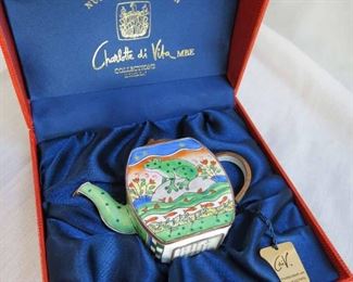 Charlotte di Vita Collectible Teapot