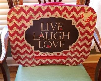Live, Laugh, Love lap table