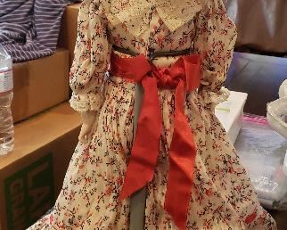 back of vintage doll