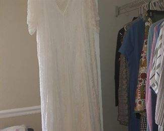 Beautiful White Lace Dress (size L)
