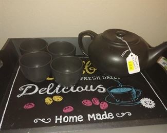 Black Teapot with 4 Cups & Wood Tray