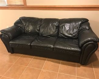 Leather couch black 