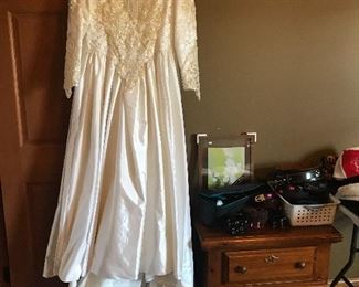 Wedding dress 
