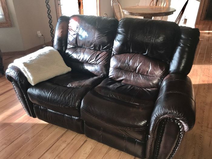 Sale hosted by Jolly Estate sales in Stillman Valley, IL starts on 10