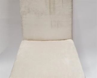 Single D/R Accent Chair (Lucite Legs)