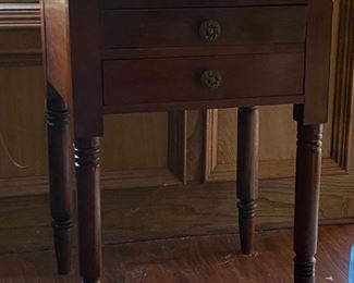 FR116 End Table