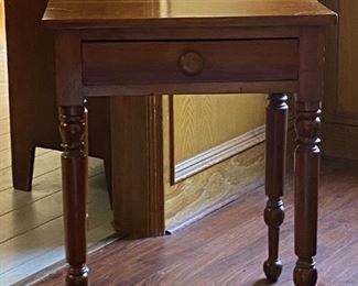 FR117  End Table