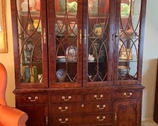 Thomasville breakfront china/curio cabinet with lighting. W 65" H82" D19"
