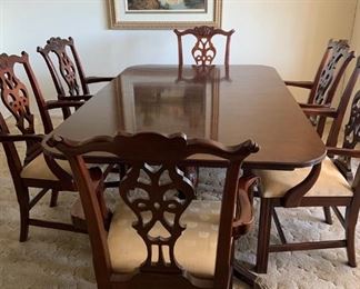 Thomasville mahogany dining set, 6 chairs, 2 large leaves, table pads for all