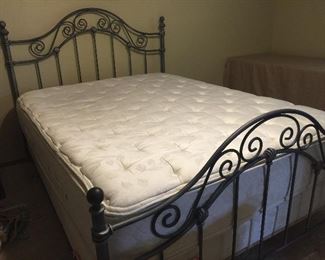 Wonderful Queen  Bed with great scroll details