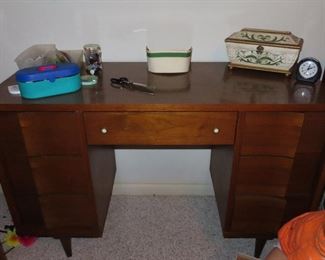 Great Midcentury Desk or Could Be a Vanity