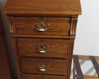 Lexington Cabinet - Closed