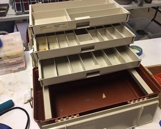 And fold the trays out!