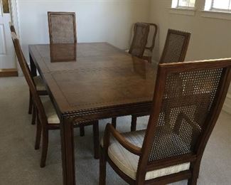 #14 Wonderful vintage Henredon Dining Table with one leaf and six chairs