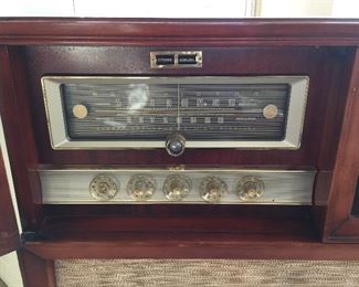 #40 The control/radio system of the music cabinet