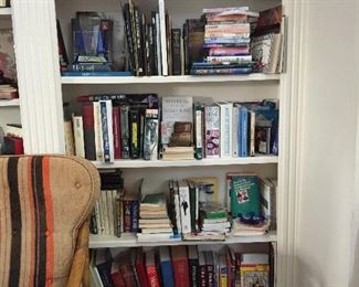 More books in Chinese and English, Medical, Travel, Gardening, History, Self Help and lots more!!
