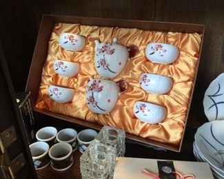 Beautiful Chinese tea set with glass handles