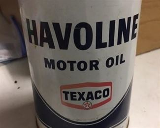 Vintage metal oil can