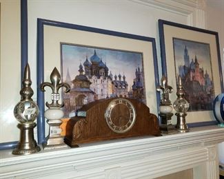 Art
Mantle Clock
