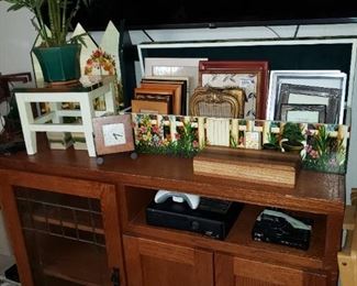 TV Stand
Frames