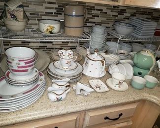 Tea Pots 
Masonic Tea Set and accessories 