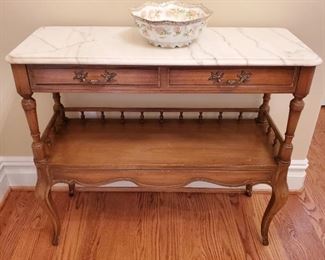 table: 32"x 36"w x 14"d