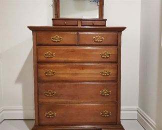vanity: 23"h x 25.5"w x 8"d, dresser: 48"h x 40"w x 21"d
