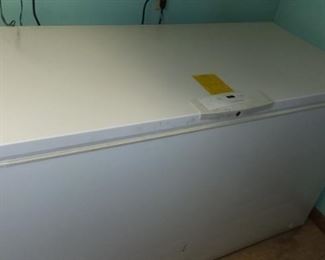 Kenmore Heavy Duty large deep freezer