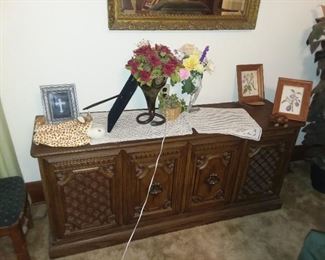 Vintage working turn table stereo