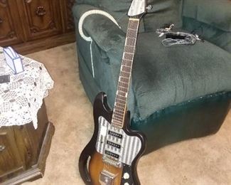 TEISCO Del Rey electric guitar, height adjustable chair