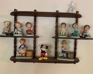 Decorative shelf with miscellaneous knickknacks