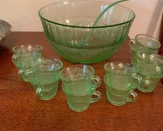 Tiara Indiana glass chantilly green sandwich punch bowl with ladle and 12 cups